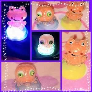 2 CLEAR GLITTER SQUISHIES